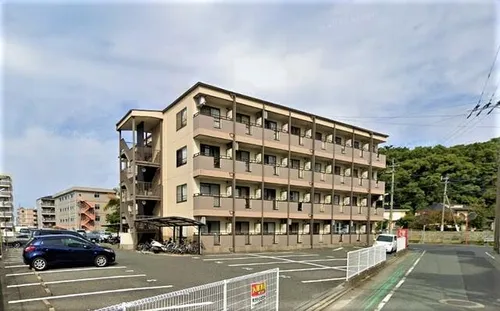 ヤマゼンロイヤルパレス【301号室】の外観