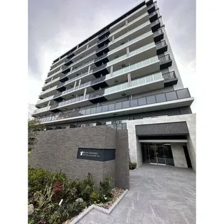 ベルンガーデン勝山北【4階】の外観