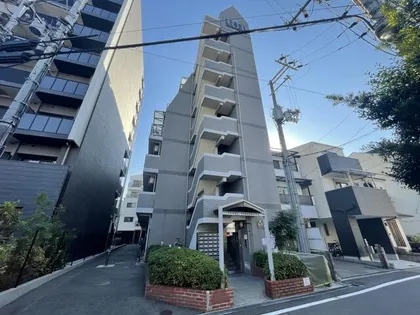 リーガル塚本3【4階】の外観