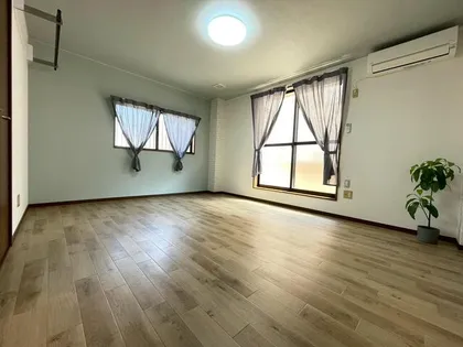 ボン アゼリアの画像