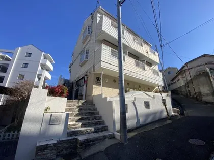 キャンパスヒルズ鈴蘭台【1階】の外観