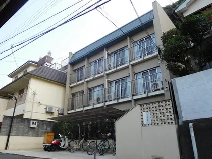 エクセルシオール神楽岡【1階】の外観