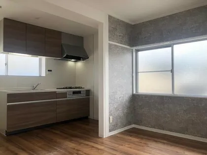 兵庫県宝塚市泉町【マンション】の外観