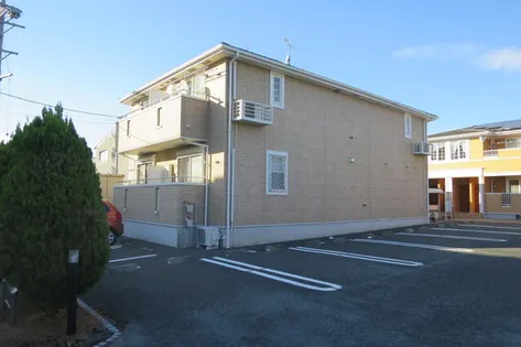 ユトリロ忠興の画像