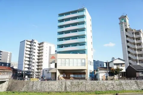 福岡県北九州市小倉北区下到津4丁目【マンション】の外観