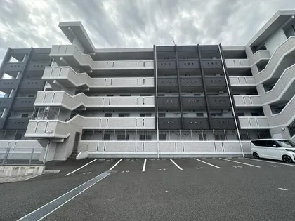 ブランボヌール小倉【3階】の間取り