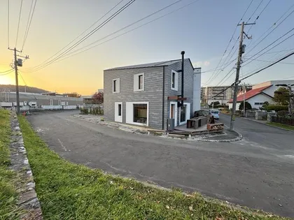 北海道北広島市広葉町3丁目【テラスハウス】の外観