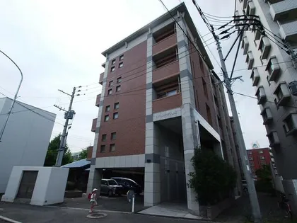 ロイヤルガーデン那珂の画像