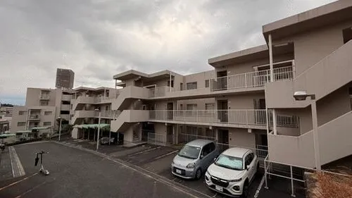 ライフヒルズ富雄の画像