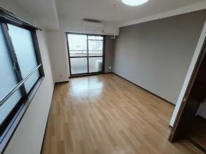 ローレル新神戸【5階】の外観