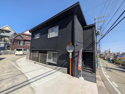 兵庫県川西市花屋敷1丁目【アパート】の外観