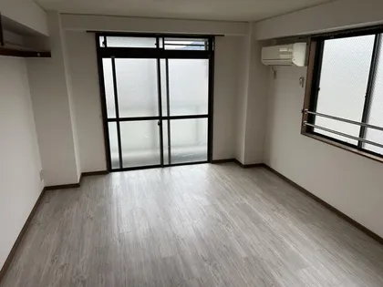 パストラル嵐山【4階】の外観