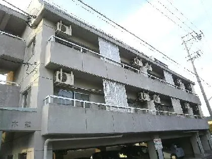 ハイツ水鐘【3階】の外観