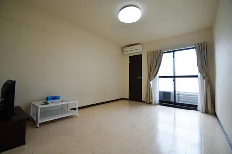 レオネクストアムール【203号室】の外観