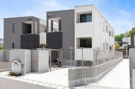 ルイスローズ城南の画像