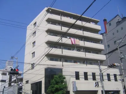 ホワイエ九条の画像