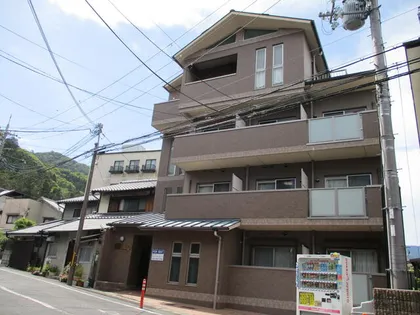 京都府京都市西京区嵐山中尾下町【マンション】の外観