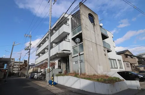 京都府京都市山科区竹鼻竹ノ街道町【マンション】の外観