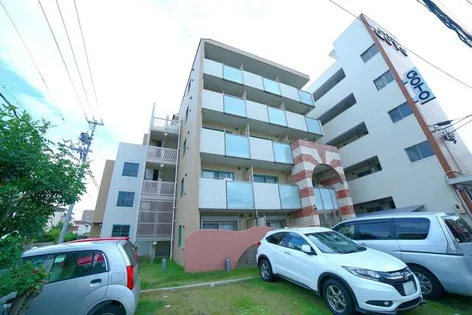 愛知県名古屋市昭和区広路町字石坂【マンション】の外観