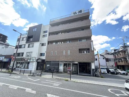 ロータスコートの画像
