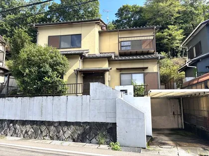 滋賀県大津市石山寺2丁目【一戸建】の外観