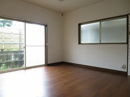 フジサキアパートの画像