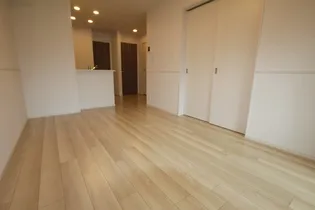 シエロⅡ【104号室】の居間