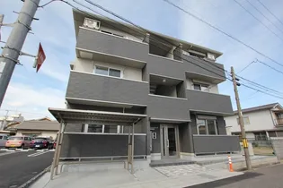 モンマルトルⅢ【101号室】の外観