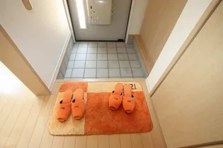 グランドール川口 C棟【203号室】の玄関