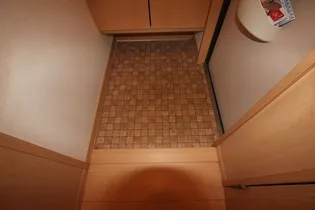 アドラブール戸手【201号室】の玄関