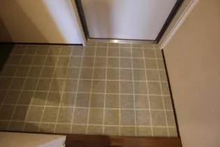 ポートサイドヴィラ Ⅱ【102号室】の玄関