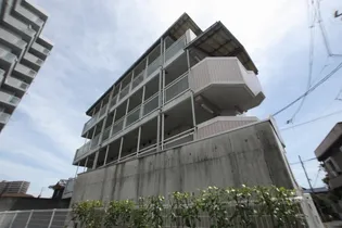 Yマンション【202号室】の外観