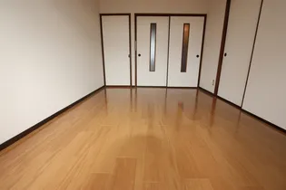 エルディムカタオカ【202号室】の寝室