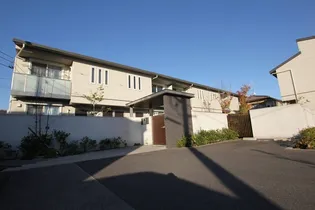 アズールウィステリアA棟【101号室】の外観