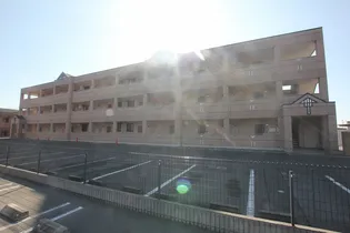 ルーエンビレッジC【106号室】の外観