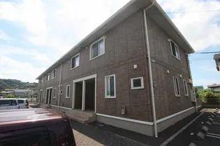 ファミーユ東手城 B棟【102号室】の外観