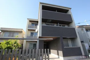 グランベレオ南手城【301号室】の外観