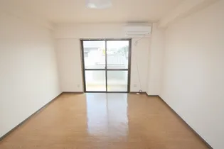 エクセル春日【202号室】の居間