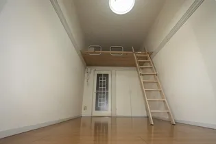 レオパレス沖野上Part2【101号室】の居間