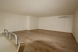 レオパレス沖野上Part2【101号室】の寝室