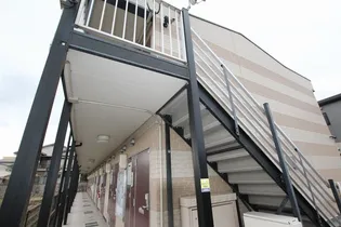 レオパレスバラの妖精【108号室】の外観