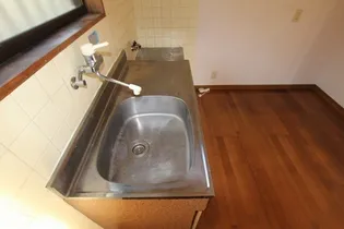 世良アパート【201号室】のキッチン