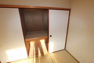 世良アパート【201号室】の内装