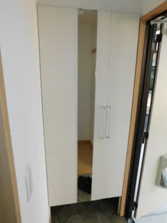 パークサウス【201号室】の玄関