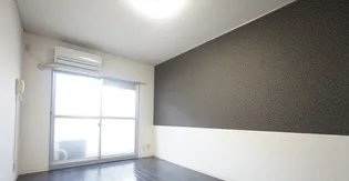 アルファ西宝町【110号室】の居間