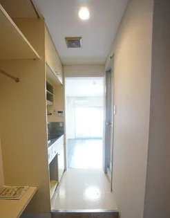 アルファ西宝町【110号室】の玄関