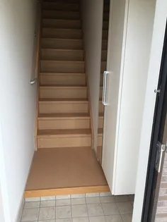 ル レーヴ【205号室】の玄関