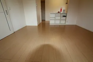 アクア【205号室】の居間