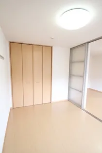 コンフォート イースト【102号室】の寝室