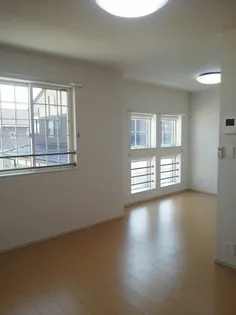 カサ ミラ【202号室】の居間